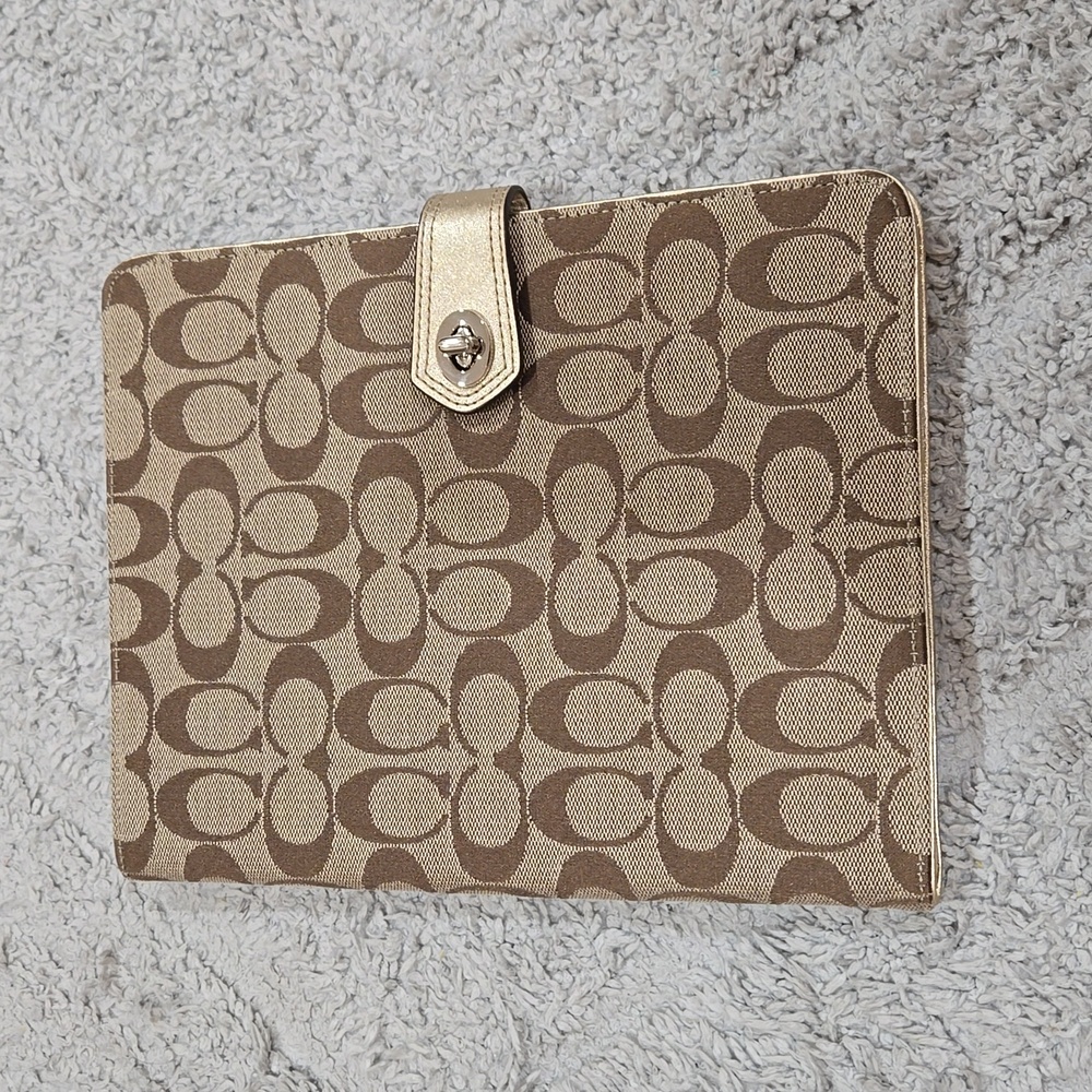 COACH IPAD CASE!